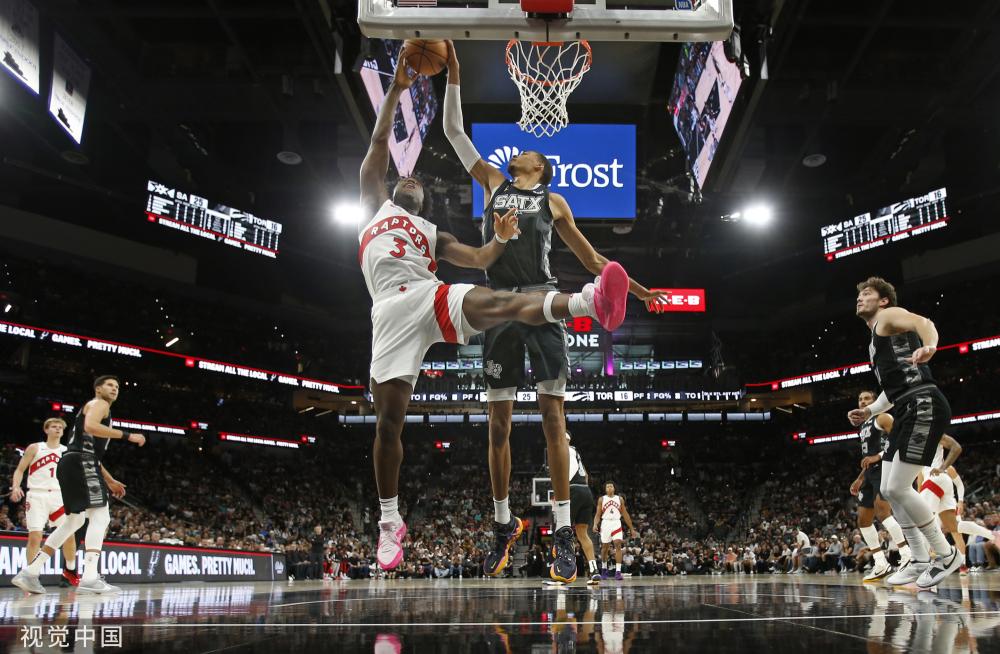 展现出其在 展现出其在