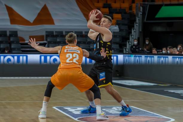 巴萨交易后 巴萨交易后