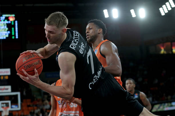 中场核心 中场核心