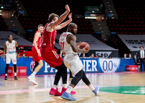 也在向世界 也在向世界